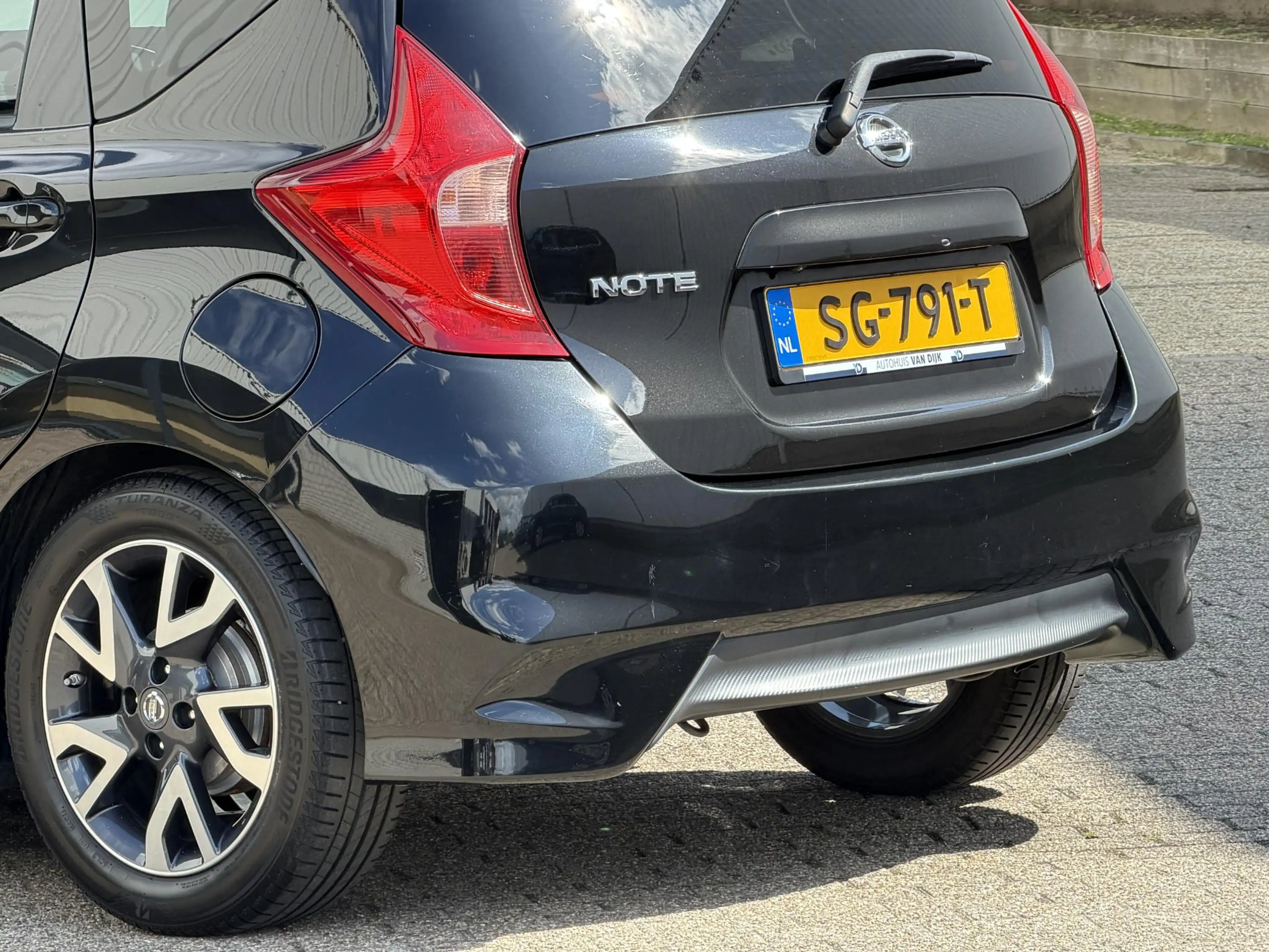 Nissan Note 1.2 Tekna | Dealer-Onderhouden/360° Camera/16-inch — photo 32