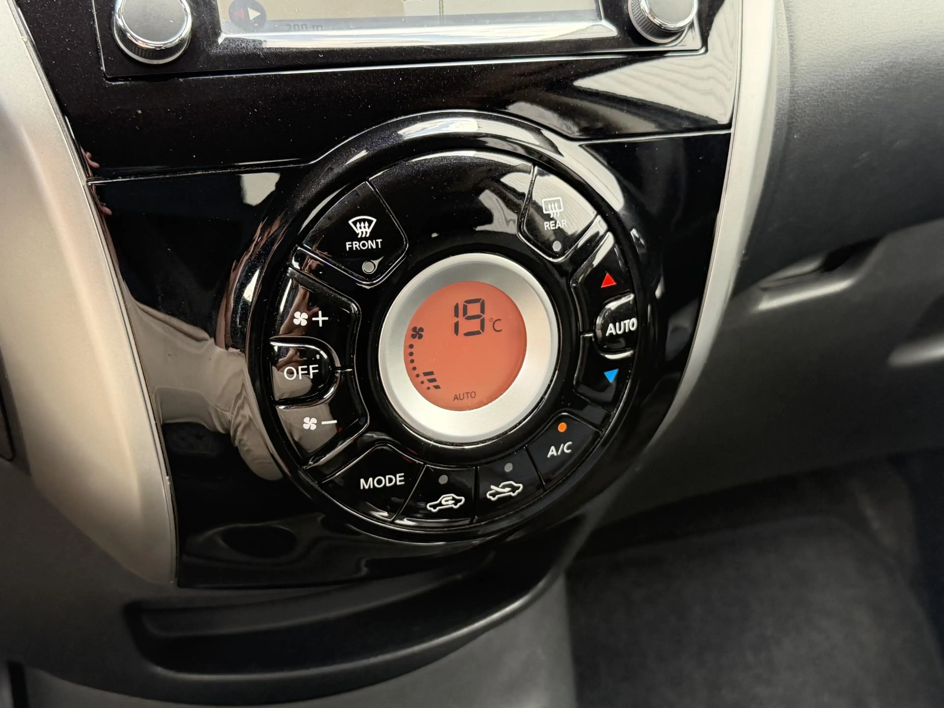 Nissan Note 1.2 Tekna | Dealer-Onderhouden/360° Camera/16-inch — photo 4