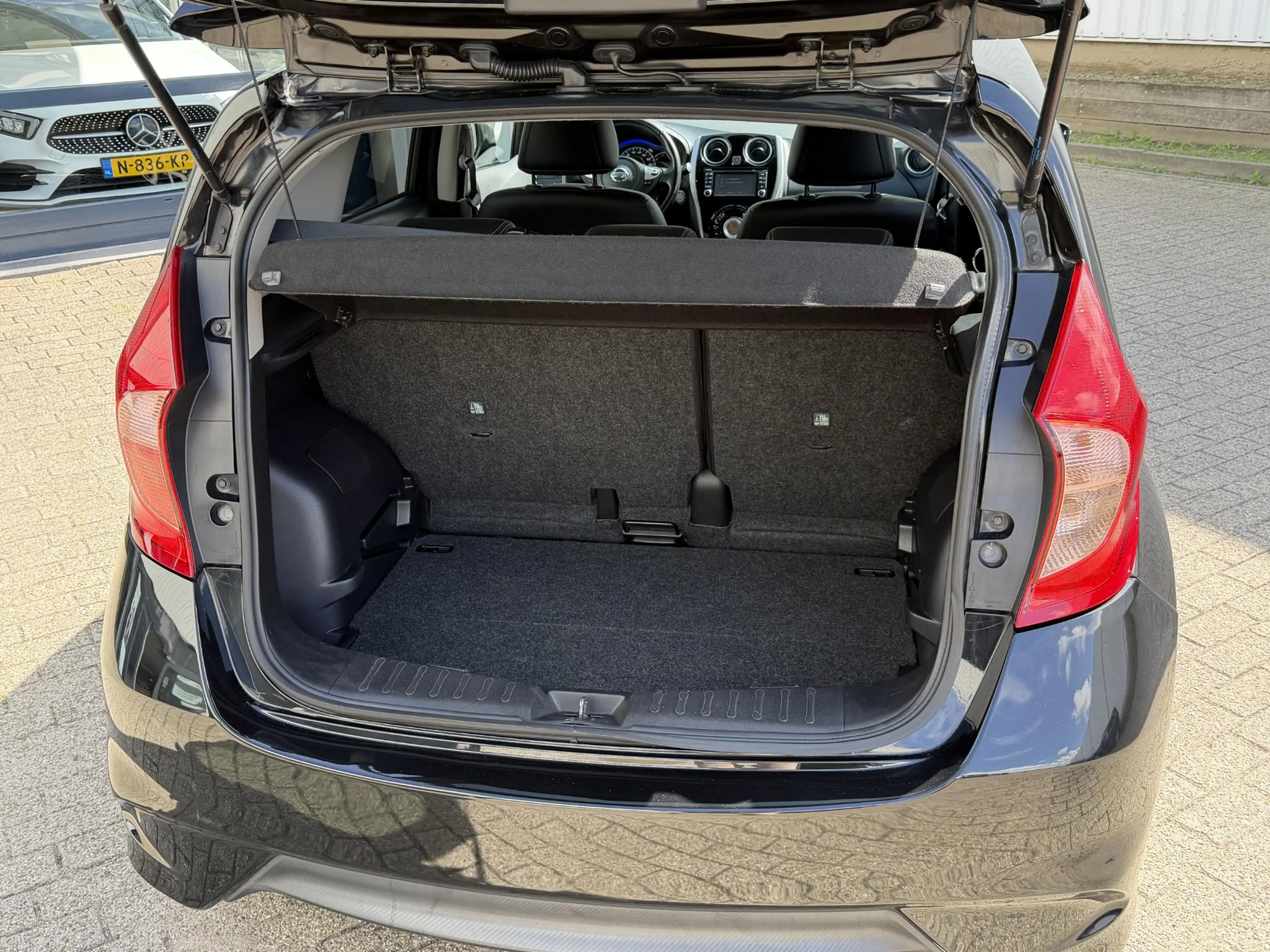 Nissan Note 1.2 Tekna | Dealer-Onderhouden/360° Camera/16-inch — photo 28