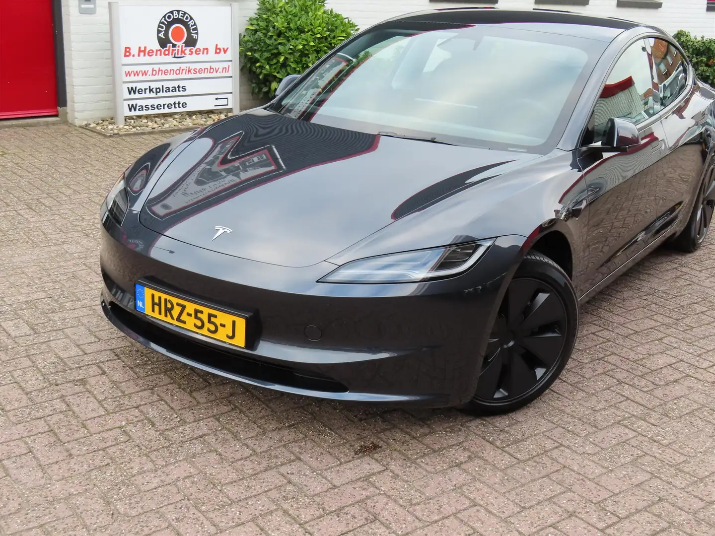 Tesla Model 3 RWD Premium Highland/ Warmtepomp/ LFP accu/ Stoel Grijs - 2