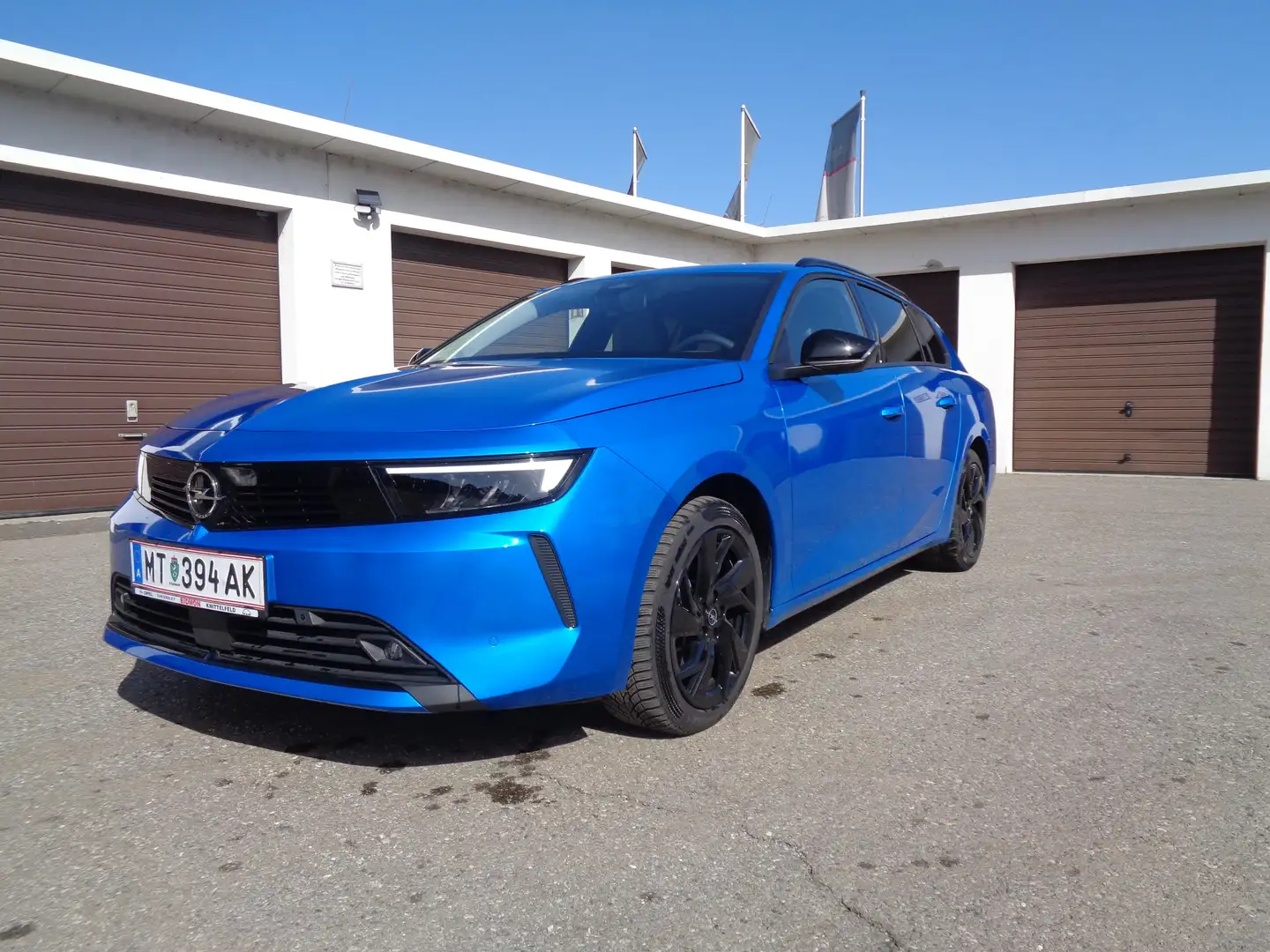 Opel Astra ST 1,2 Turbo Edition 125 Bleu - 1
