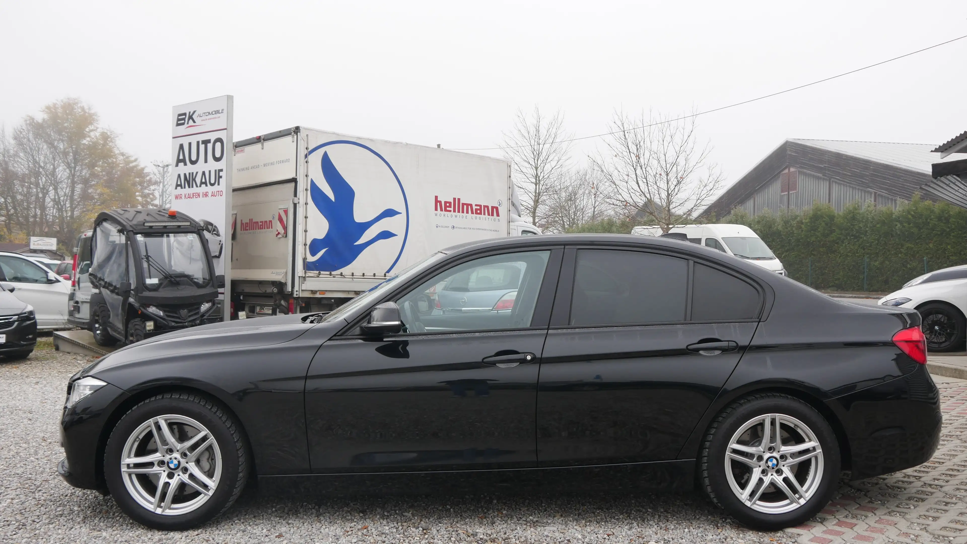 BMW 335 d xDrive Lim. 2. Hand LCI HUD H&K AHK Abstandstemp — photo 6