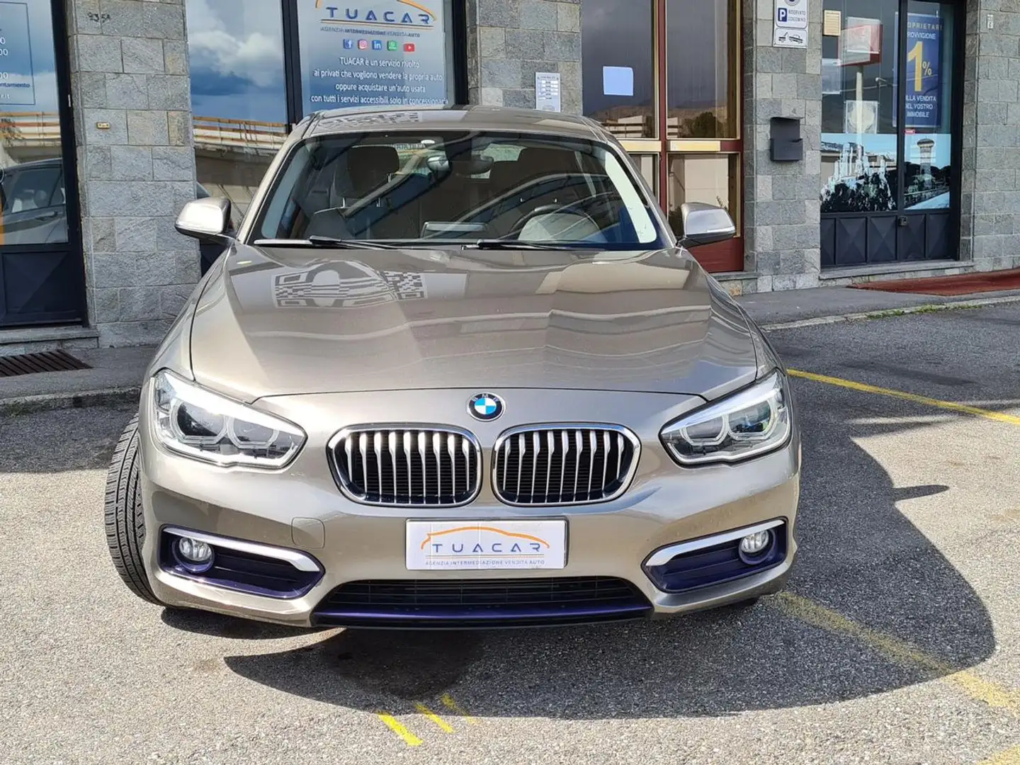 BMW 118 Urban 116 d Grey - 2
