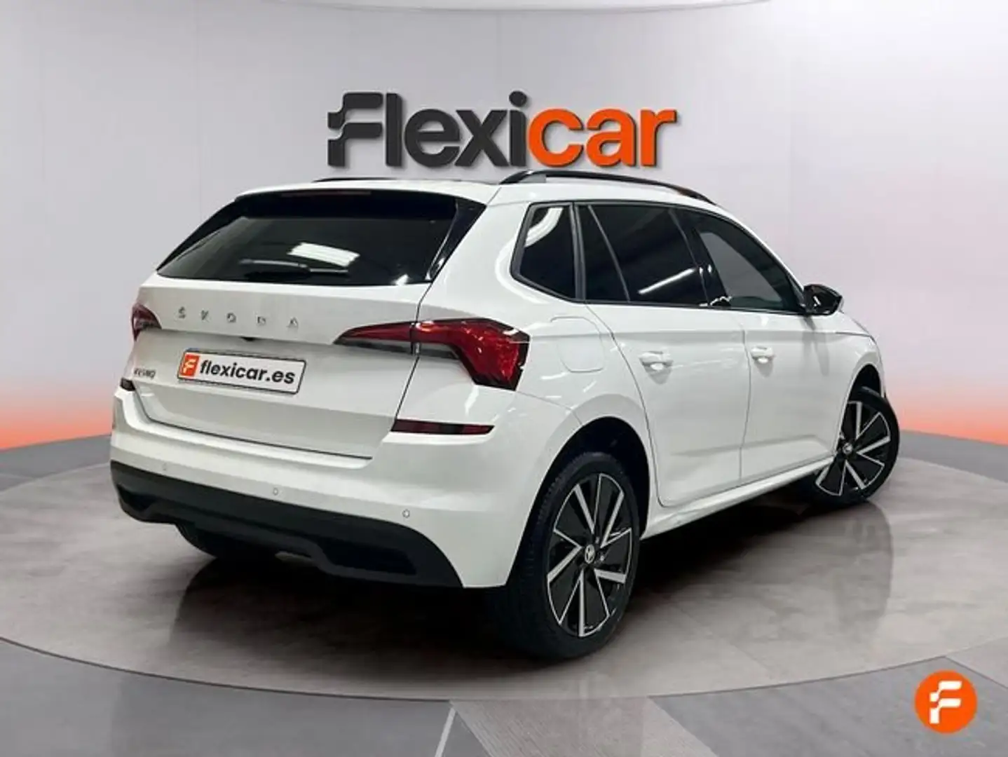 Skoda Kamiq 1.0 TSI 81kW (110CV) DSG SCOUT Blanco - 2