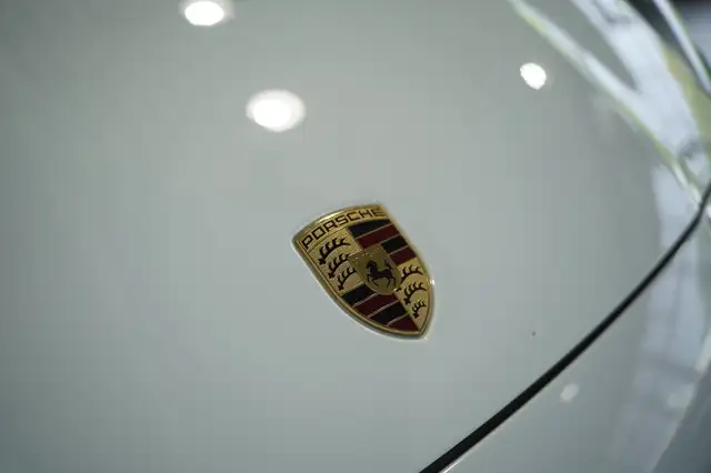 Porsche Cayenne view 15