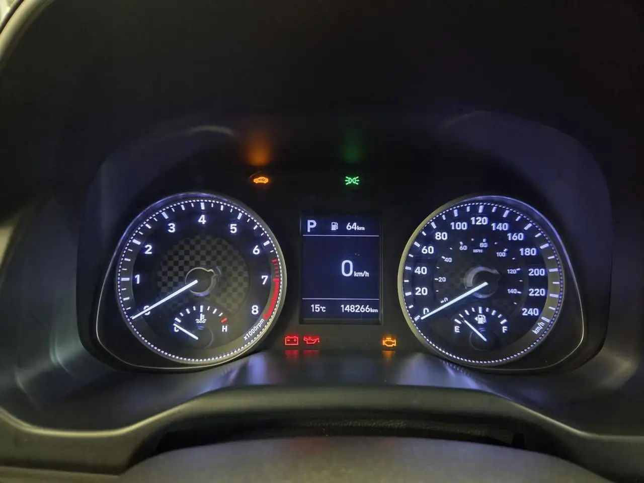 Hyundai ELANTRA снимка Hyundai ELANTRA