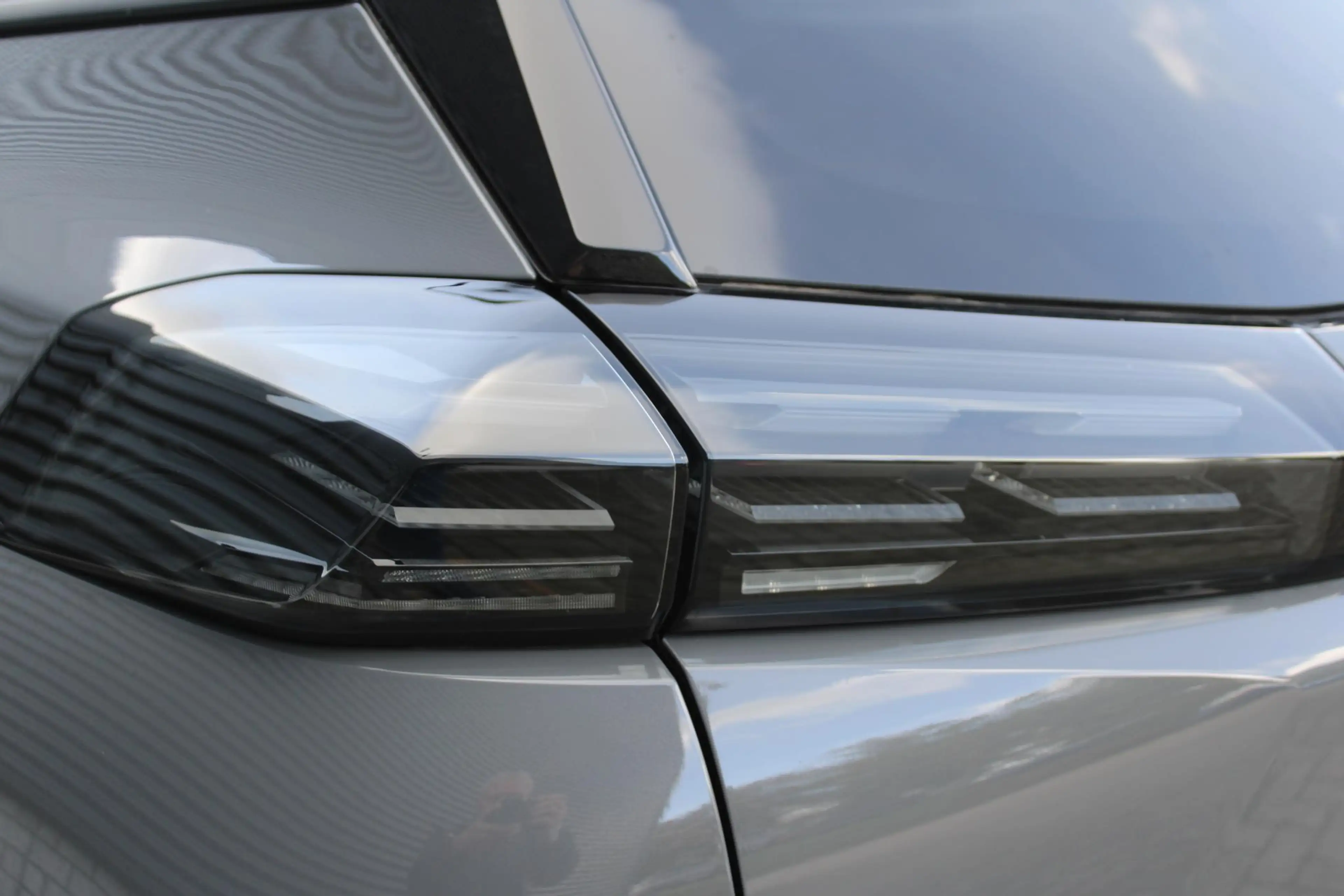 Peugeot e-2008 EV Business 54 kWh Elektrisch rijplezier, modern d — photo 8