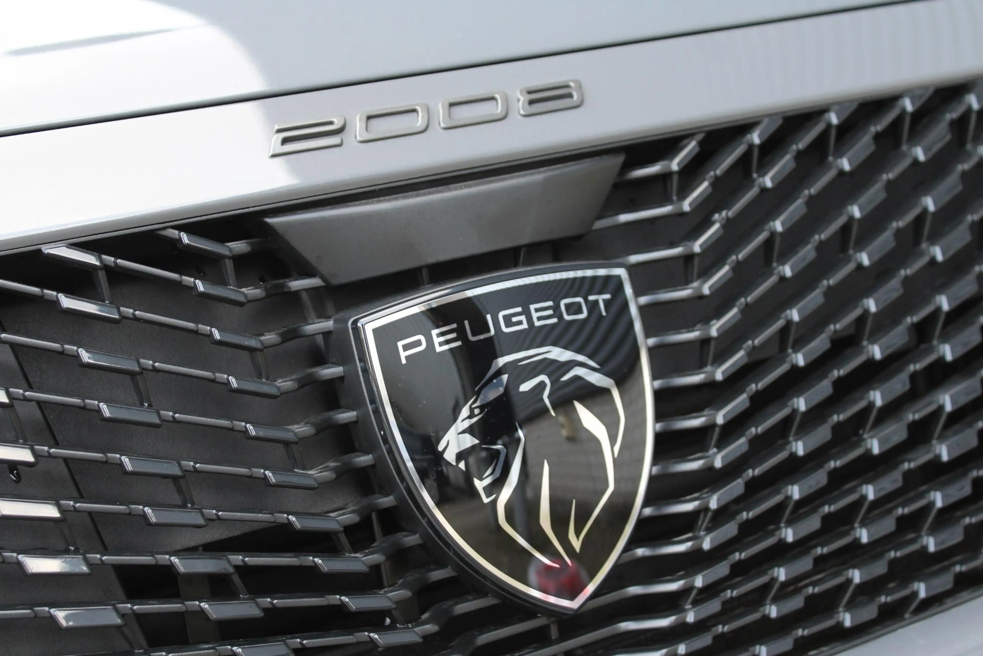 Peugeot e-2008 EV Business 54 kWh Elektrisch rijplezier, modern d — photo 12