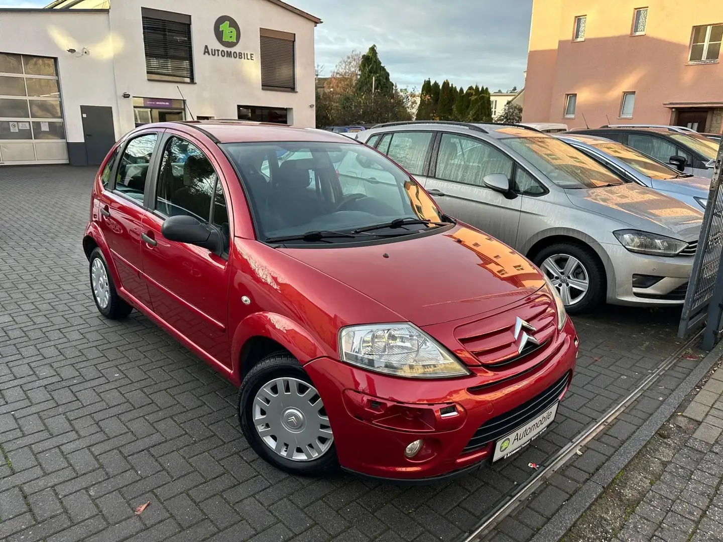 Citroen C3 1.4 Confort*KLIMA*4S-REIFEN*TÜV NEU Rot - 1