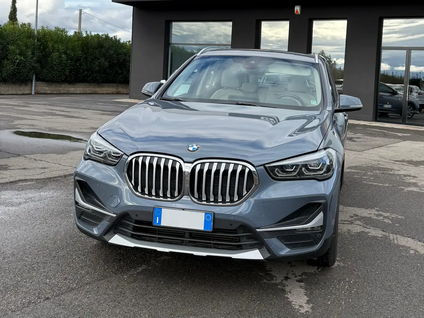 BMW X1 X1 F48 2019 sdrive18d Business Advantage auto Blau - 2