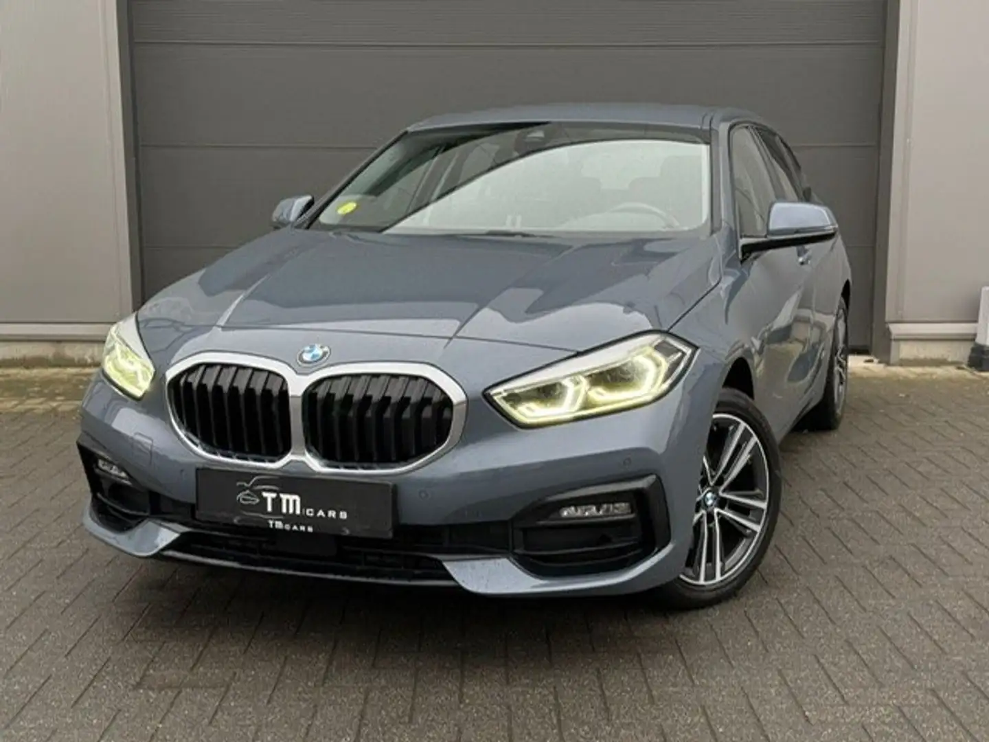 BMW 116 116d M Sport Grau - 1