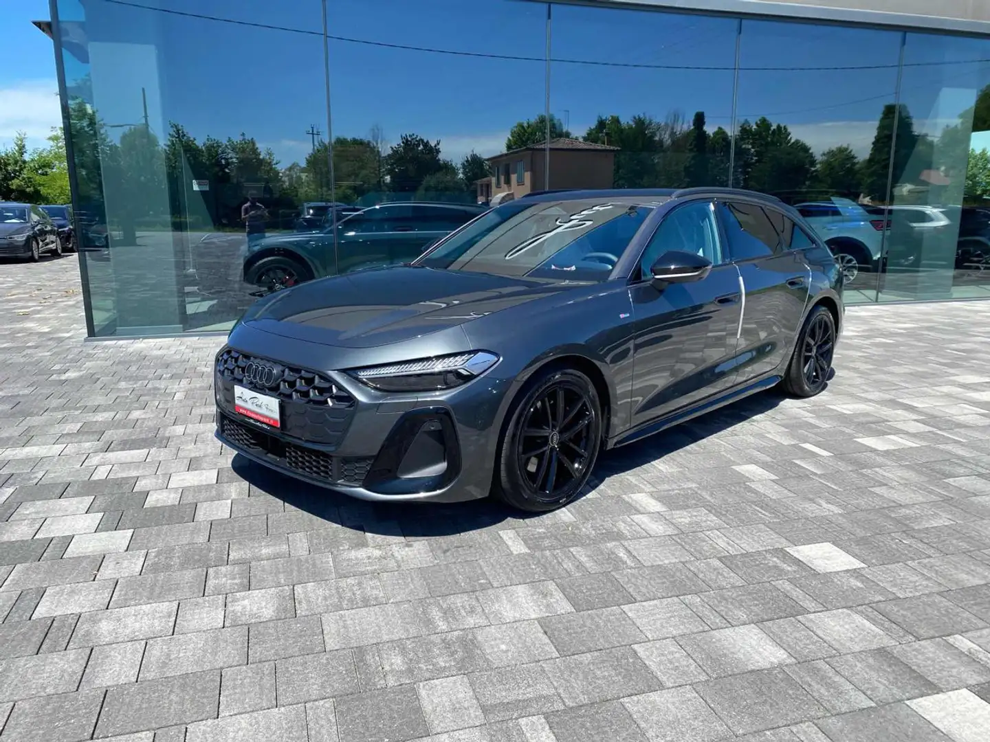 Audi A5 Avant TDI 150 kW mHEV+ S tronic S Line edition Grigio - 2