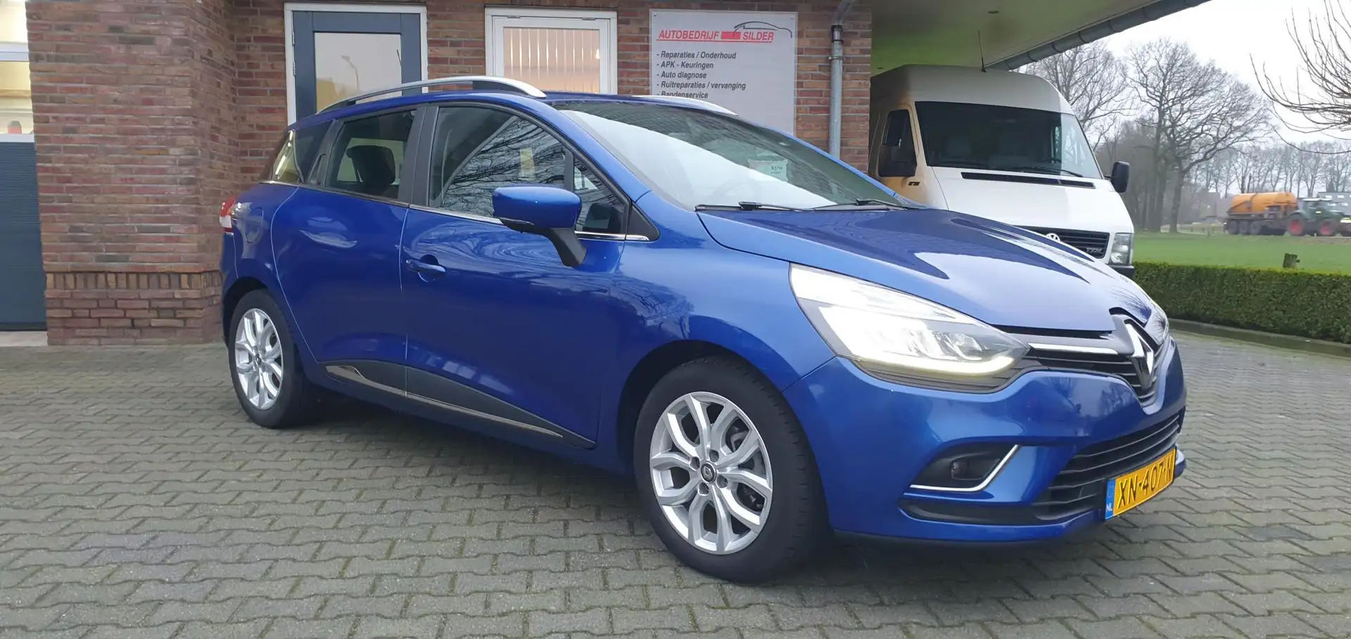 Renault Clio Estate 0.9 TCe Limited Clima Blauw - 2