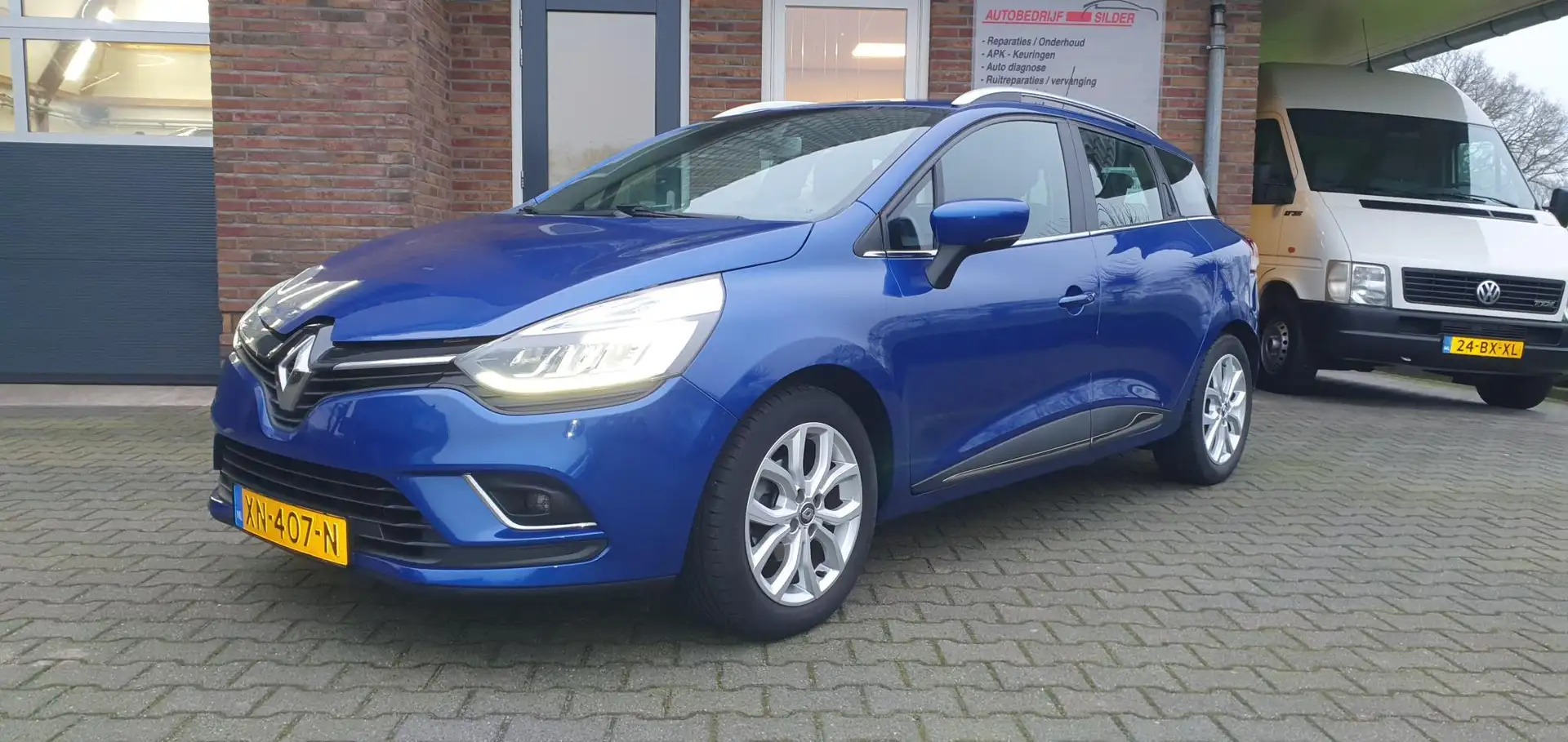 Renault Clio Estate 0.9 TCe Limited Clima Blauw - 1