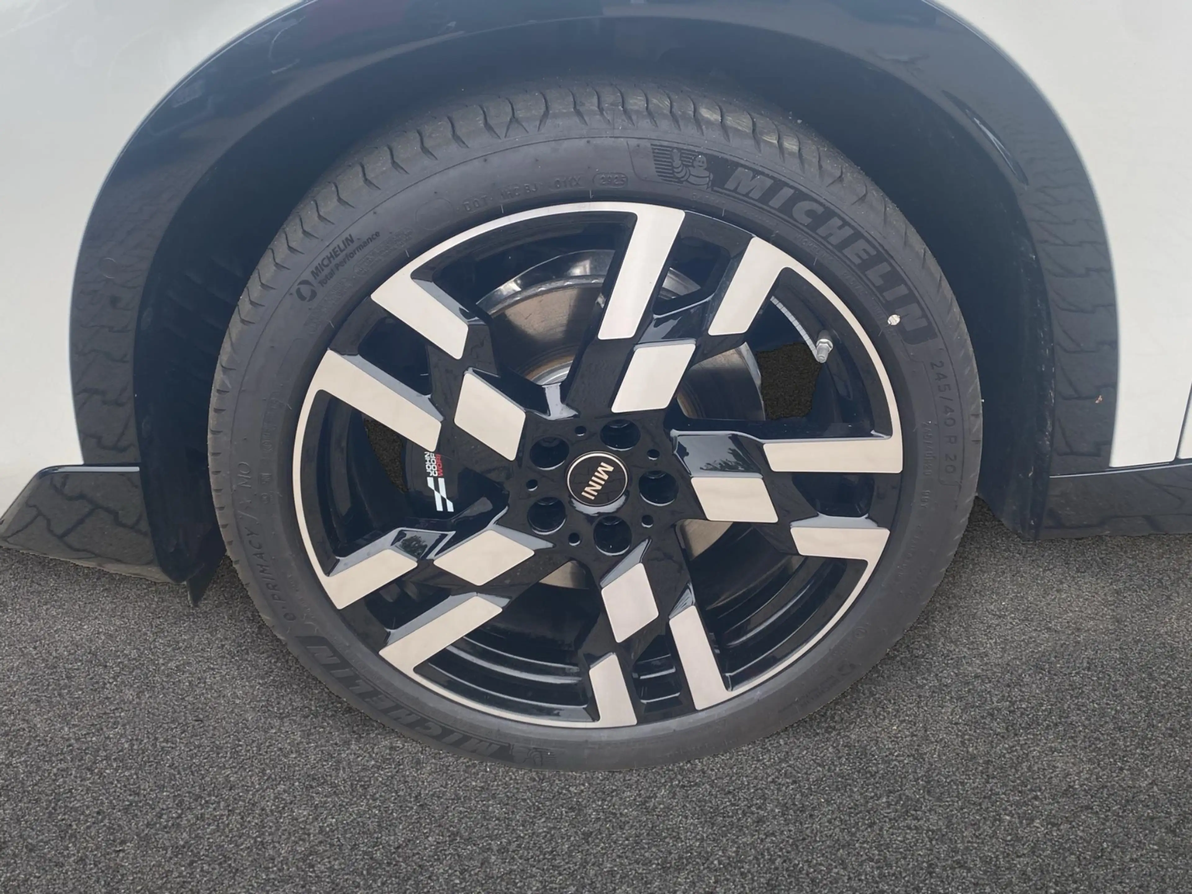 MINI Countryman S All4 John Cooper Works Trim — photo 9