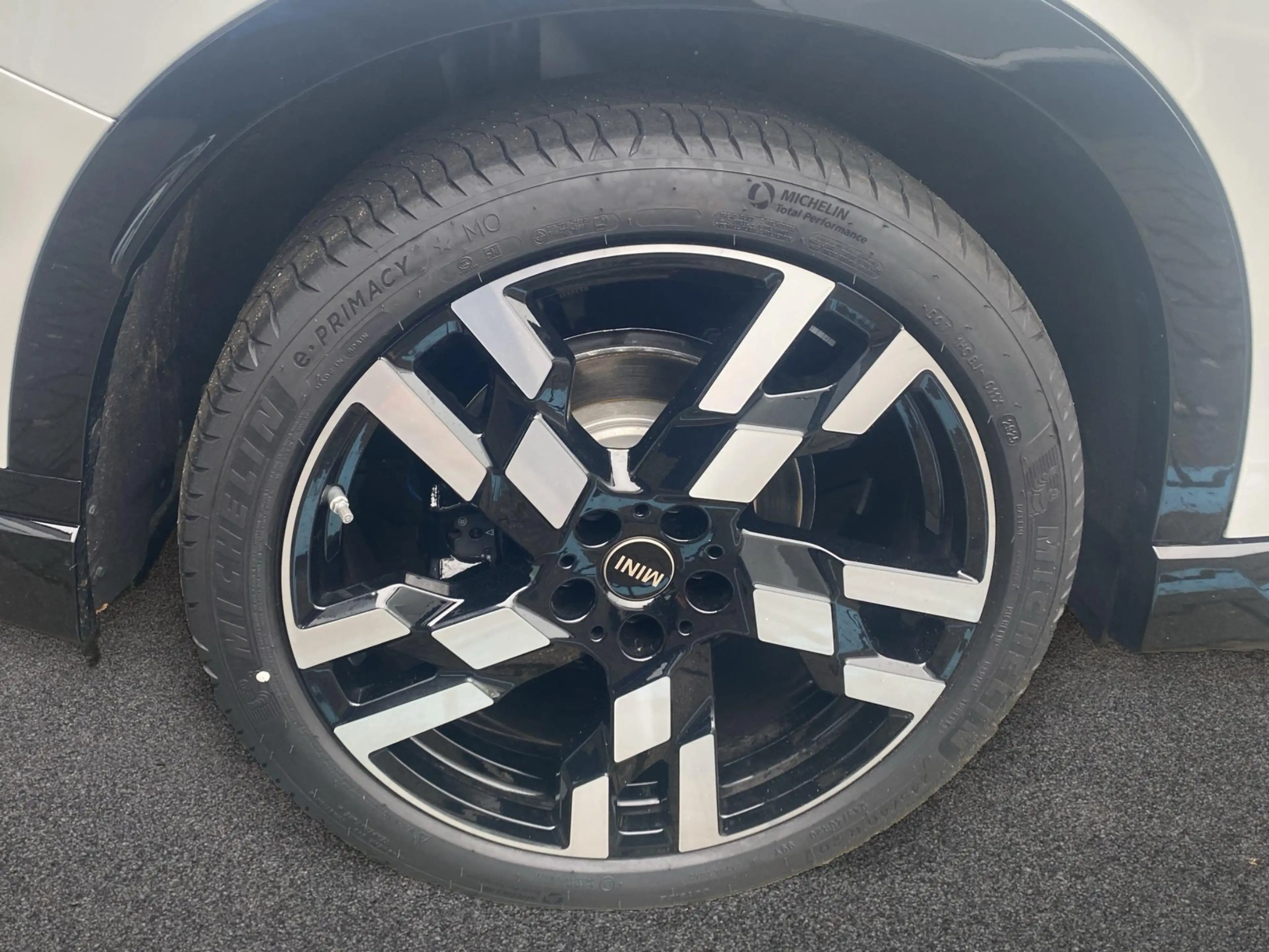 MINI Countryman S All4 John Cooper Works Trim — photo 11