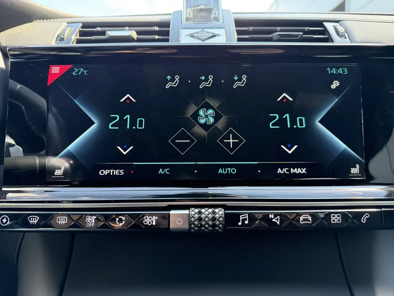 DS Automobiles DS 7 Crossback 2021 — фото 27