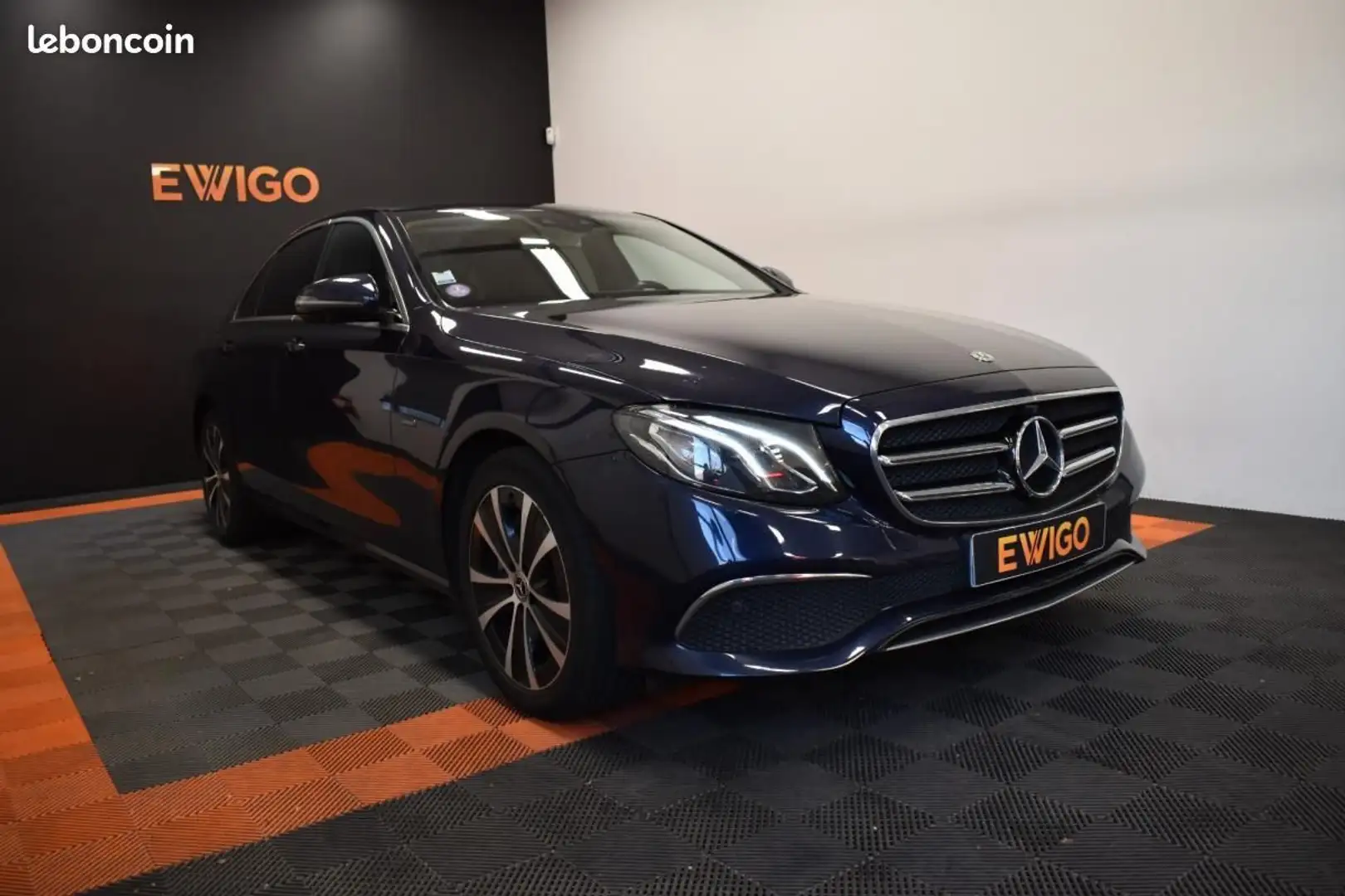 Mercedes-Benz E 300 Mercedes 300E 320ch HYBRID AVANTGARDE TVA À RÉCUP Синій - 1