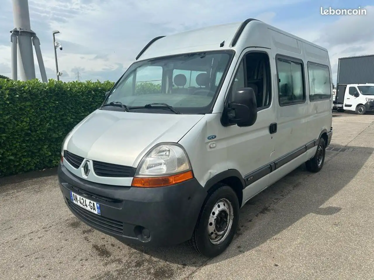 Renault Master EXPORT UNIQUEMENT l3h2 9 places