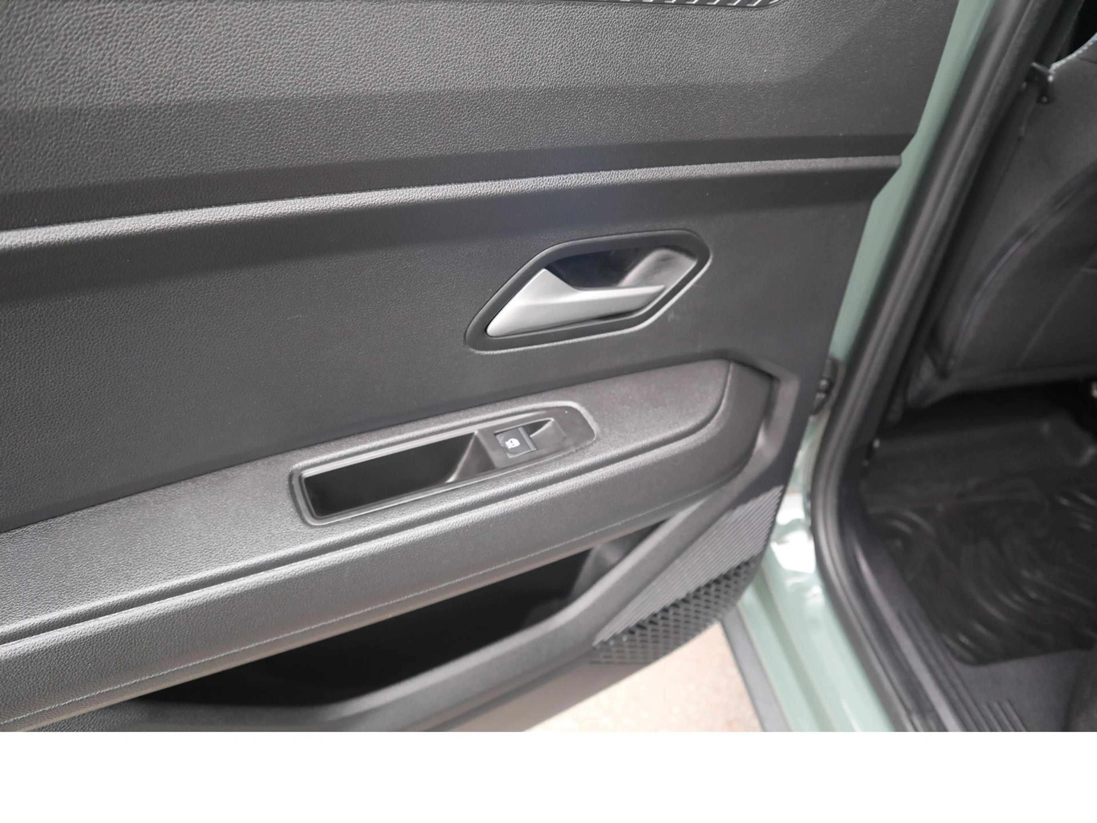 Dacia Duster ECO-G 100 Expression LPG Scheckheftgepfle — photo 11