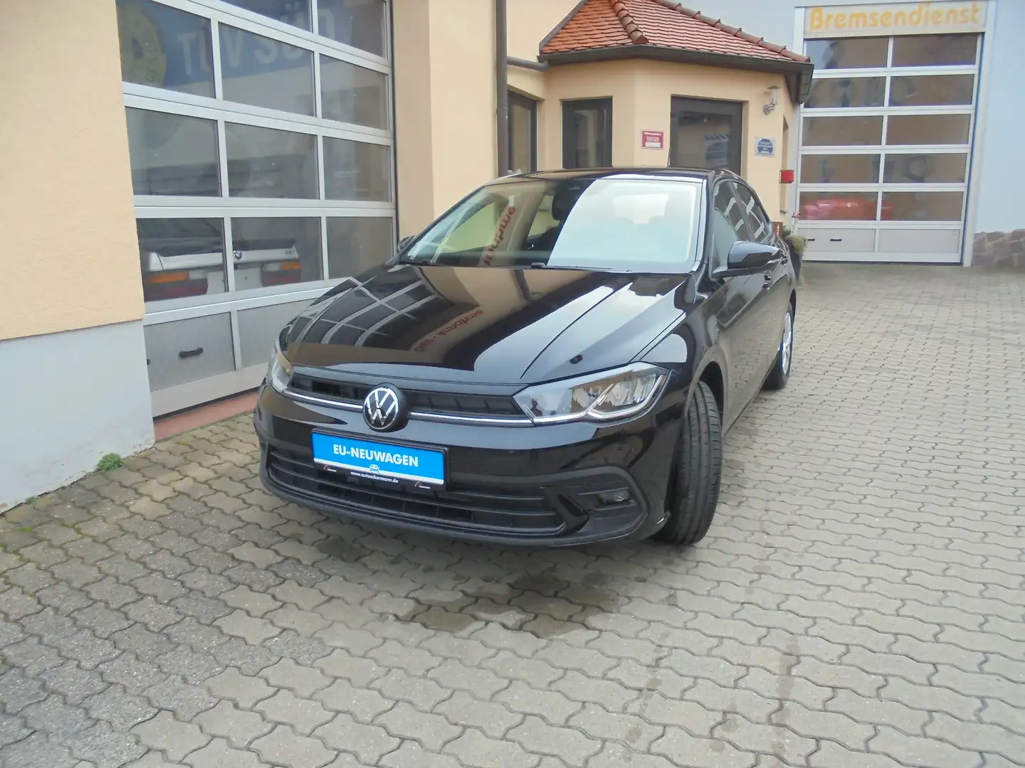 Volkswagen Polo 1.0 TSI  Life Zwart - 1