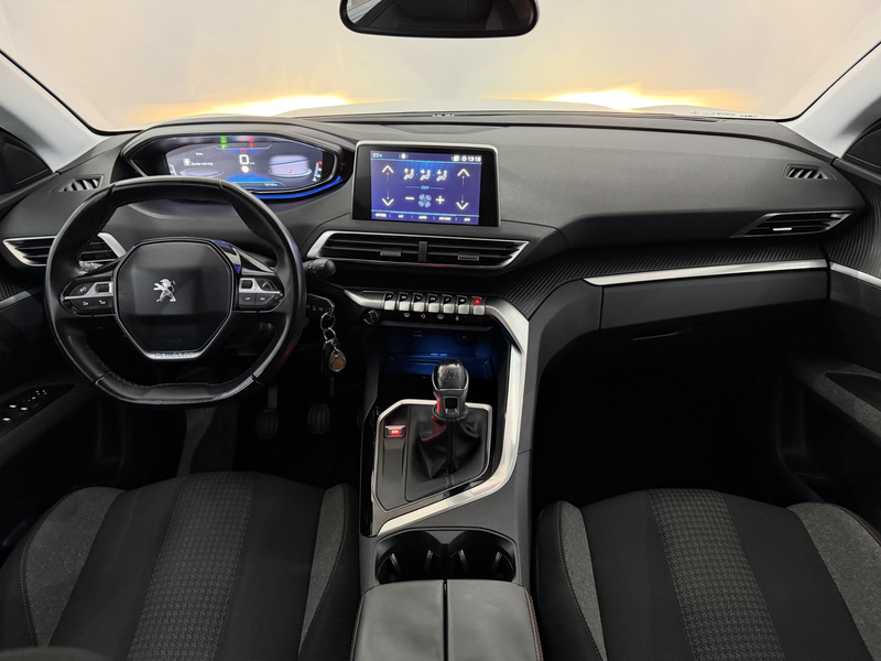 Peugeot 5008 1.2 PureTech Blue Lease Executive 7P Clima, Parkee — photo 3