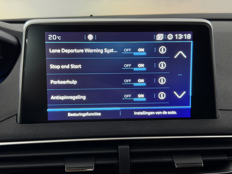 Peugeot 5008 1.2 PureTech Blue Lease Executive 7P Clima, Parkee — photo 21