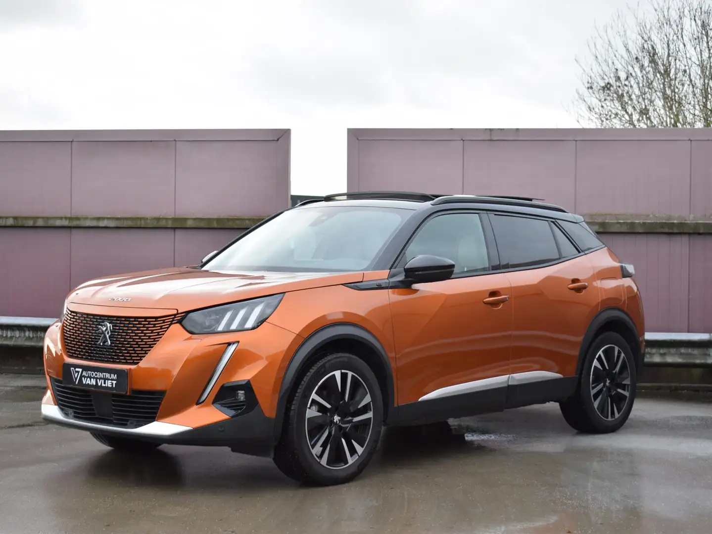 Peugeot e-2008 EV GT Première 1 fase 50 kWh SCHUIF- KANTELDAK | N Orange - 2