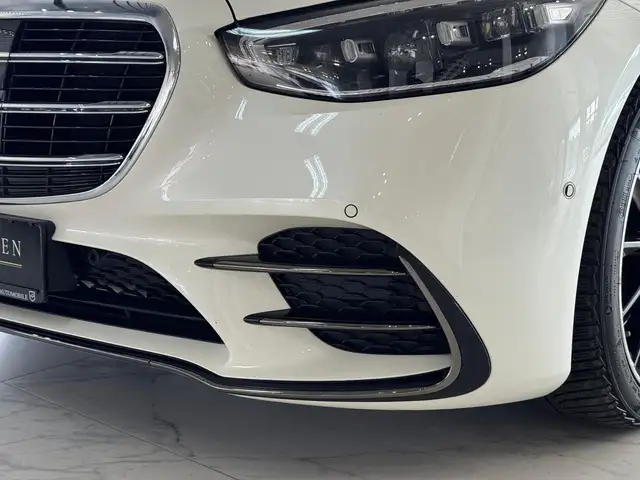 Mercedes-Benz S-Class view 9
