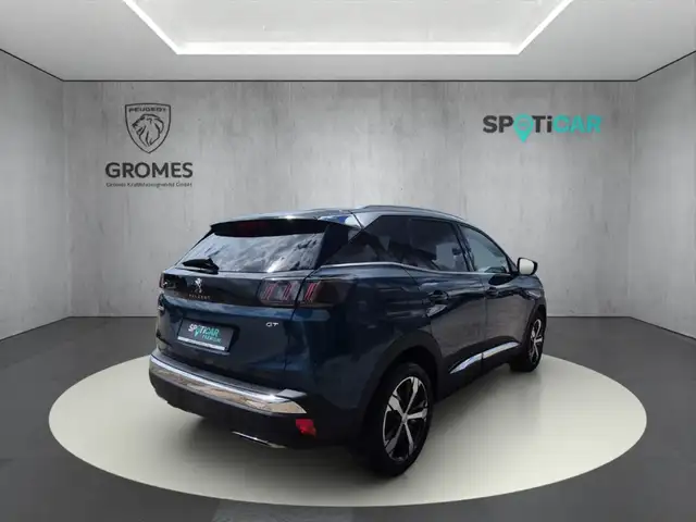 Peugeot 3008 view 3