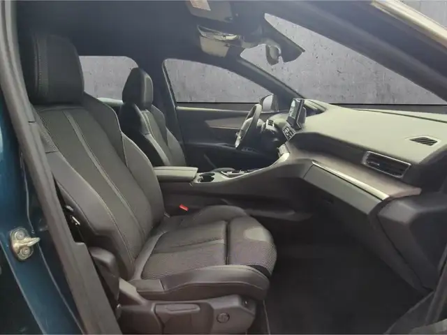 Peugeot 3008 view 13