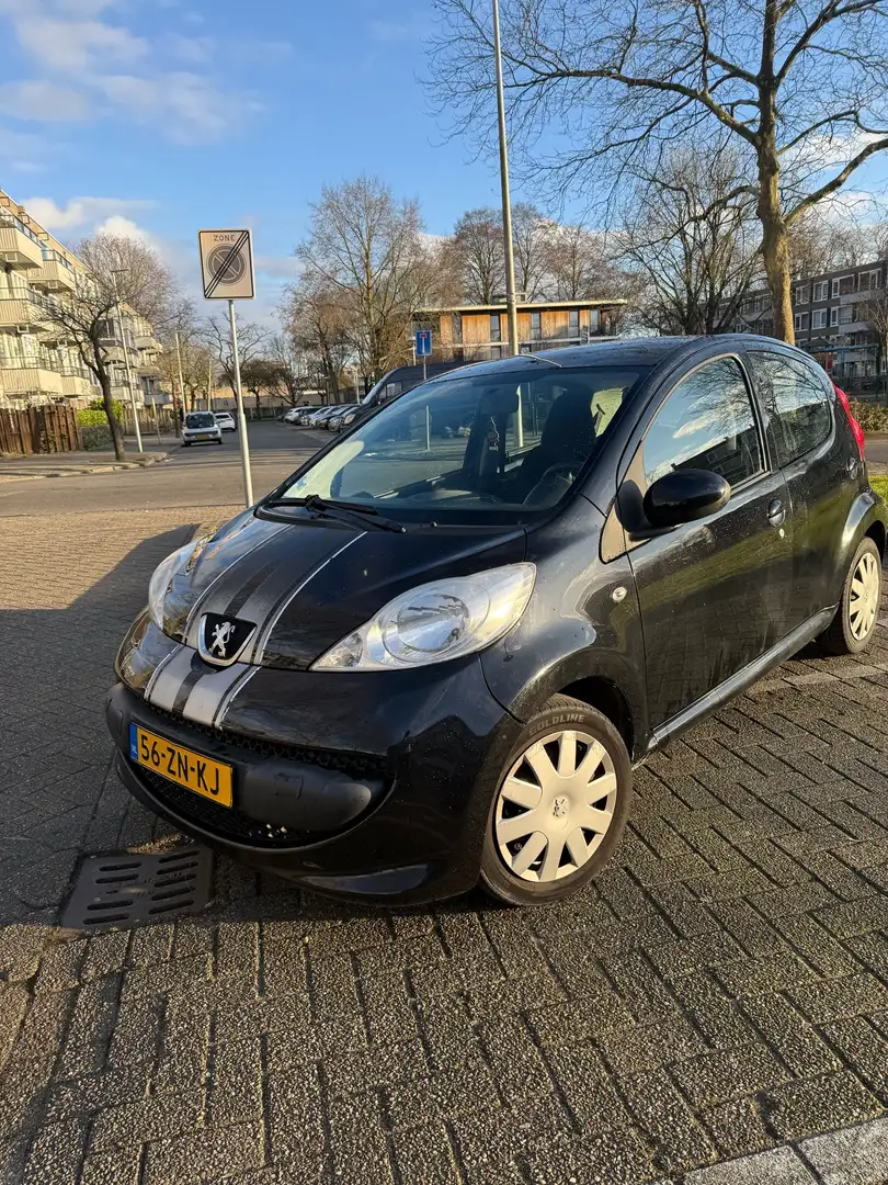 Peugeot 107 1.0-12V XR Zwart - 1
