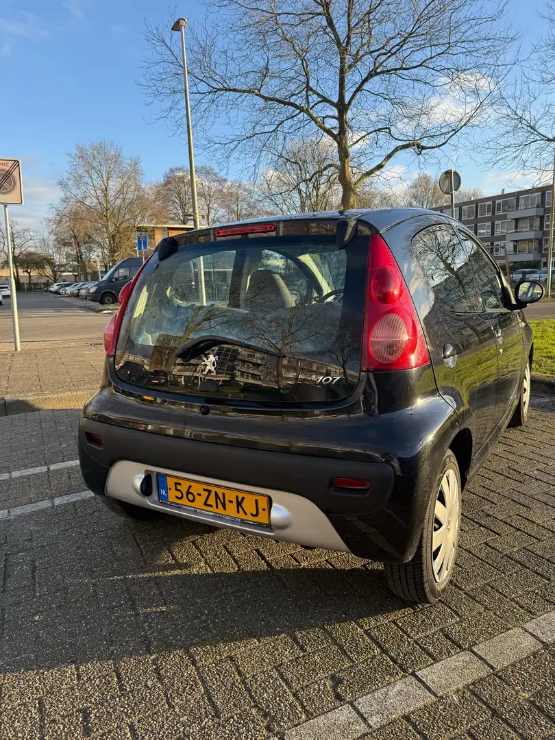 Peugeot 107 1.0-12V XR Zwart - 2