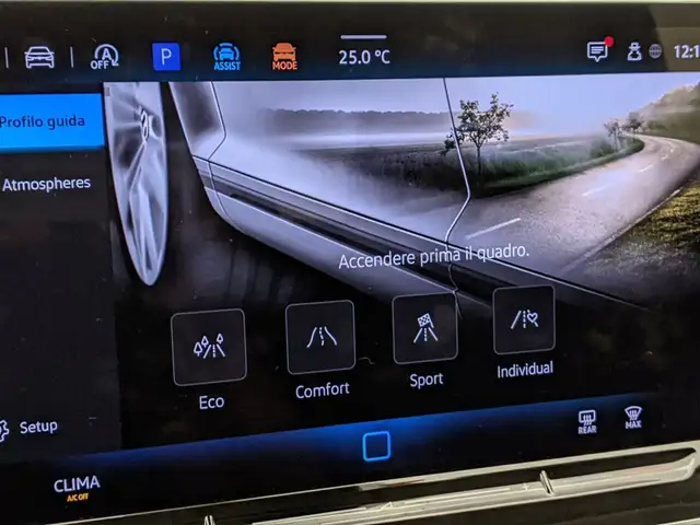 Volkswagen Tiguan view 11