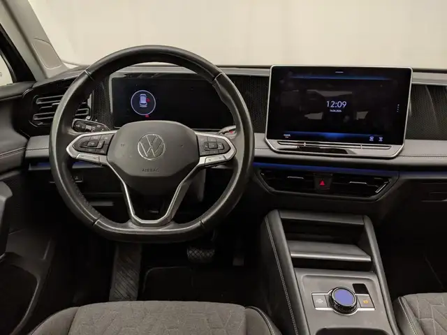 Volkswagen Tiguan view 6