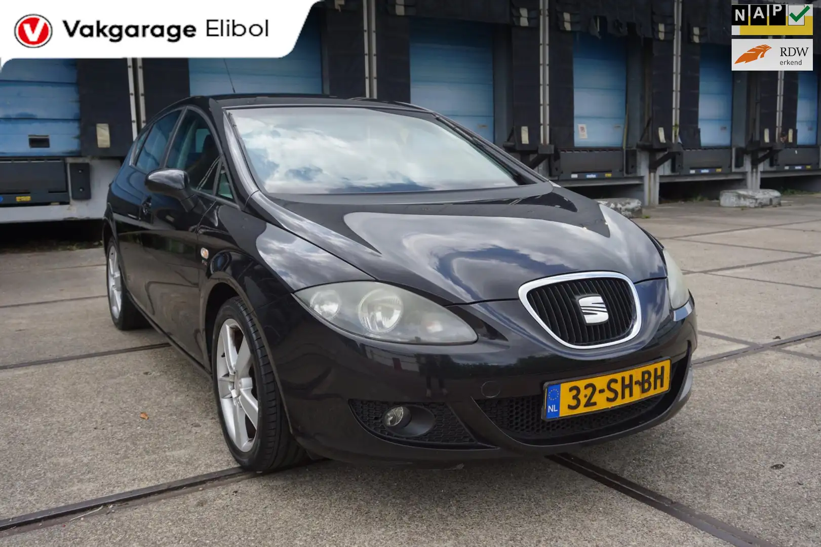 SEAT Leon 2.0 FSI Stylance Noir - 1