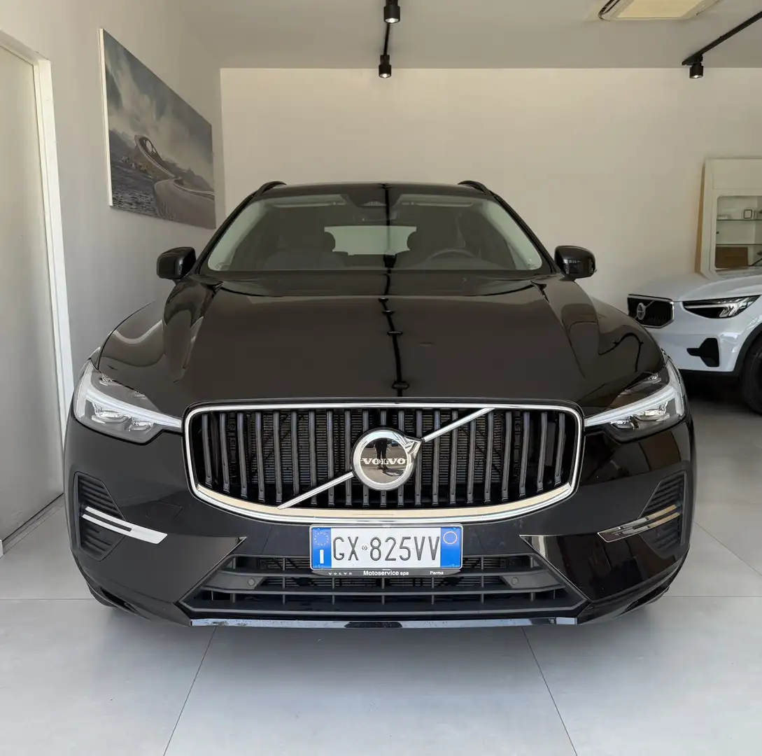Volvo XC60 B4 automatico Core Nero - 2