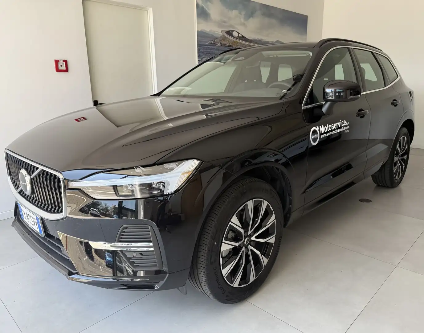 Volvo XC60 B4 automatico Core Nero - 1