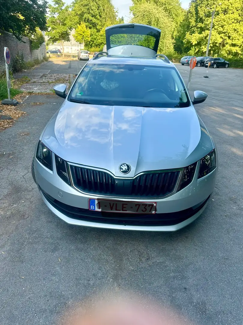 Skoda Octavia Octavia SW 1.6 CR TDi Ambition (EU6.2) Argent - 1