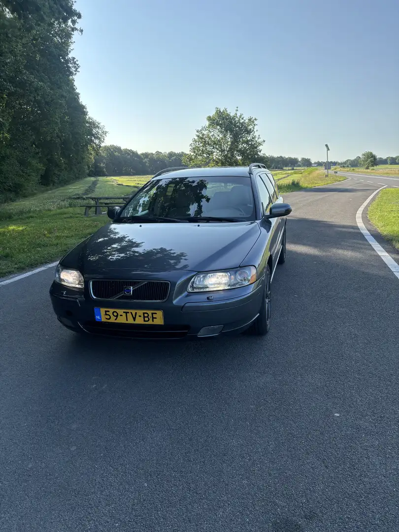 Volvo V70 2.4 Edition Classic Grijs - 1