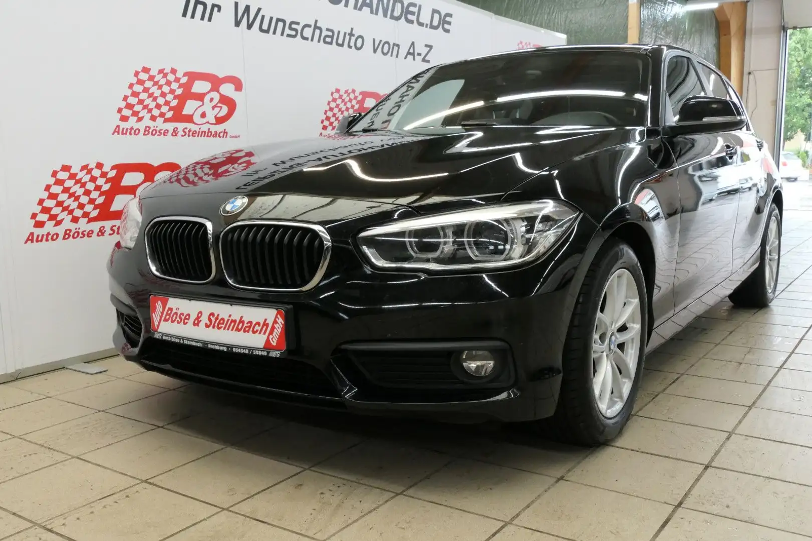 BMW 118 i Advantage*Aut*NAV*SHZ* Negro - 1