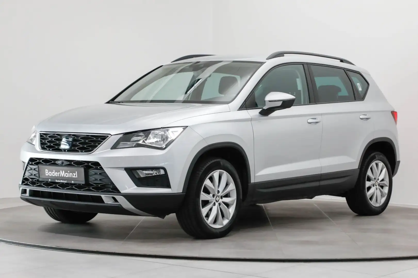 SEAT Ateca 2.0 TDI DSG Style AHK 360° Navi Beats LED Silber - 2