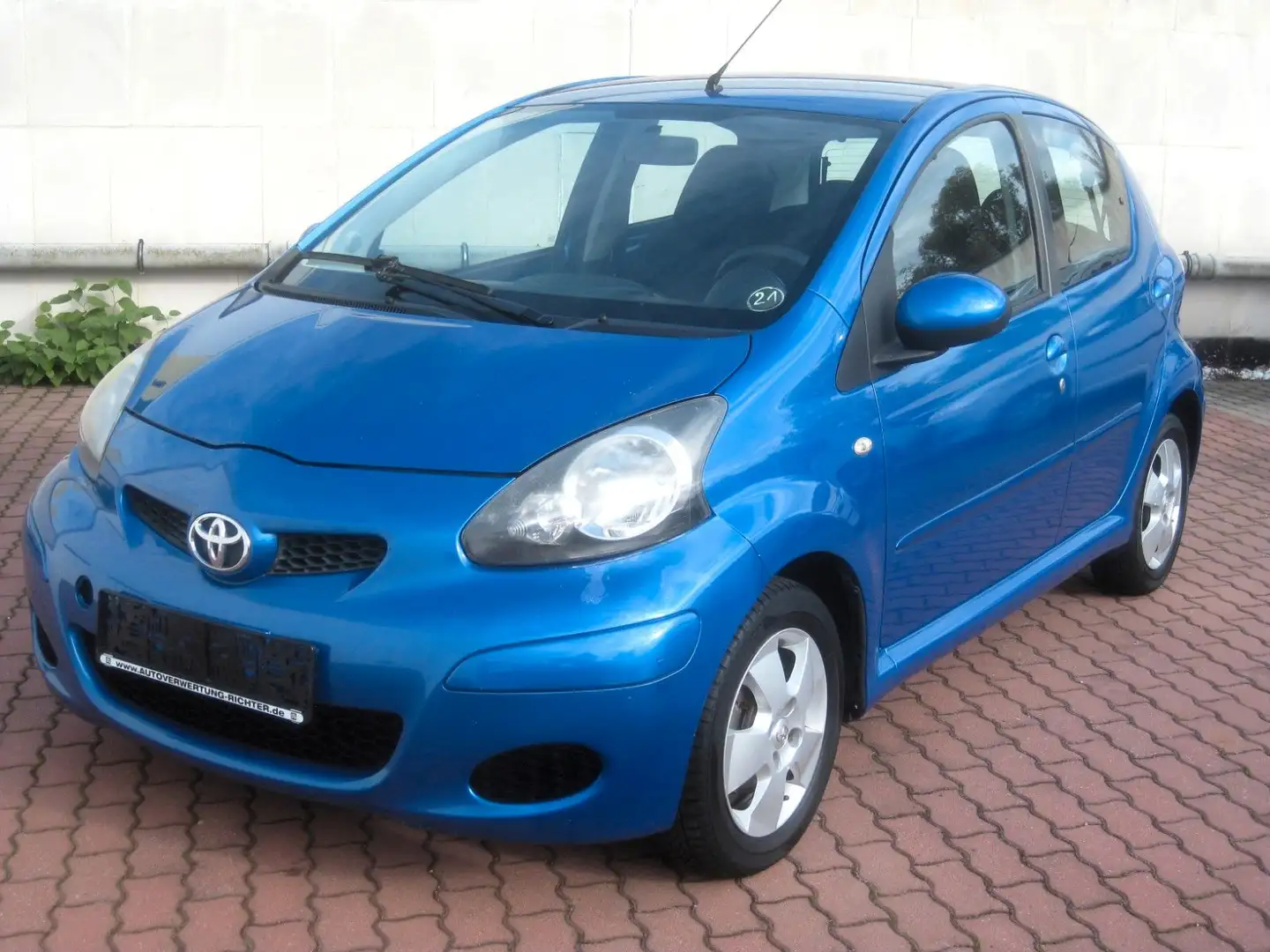 Toyota Aygo AYGO CoolBlue * Kuppl. +Service+TÜV neu Blau - 2