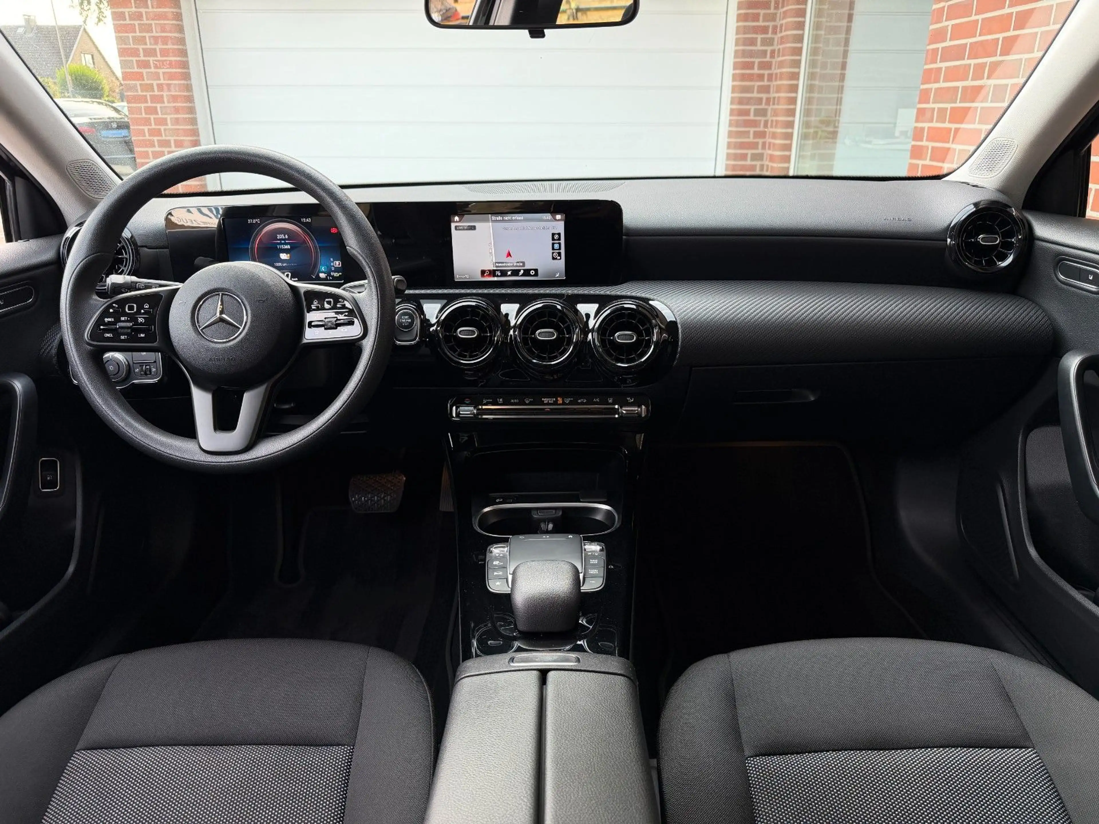 Mercedes-Benz A 250 e Plug-In Klima*SHZ*Scheckheft*1.Hand! — photo 15