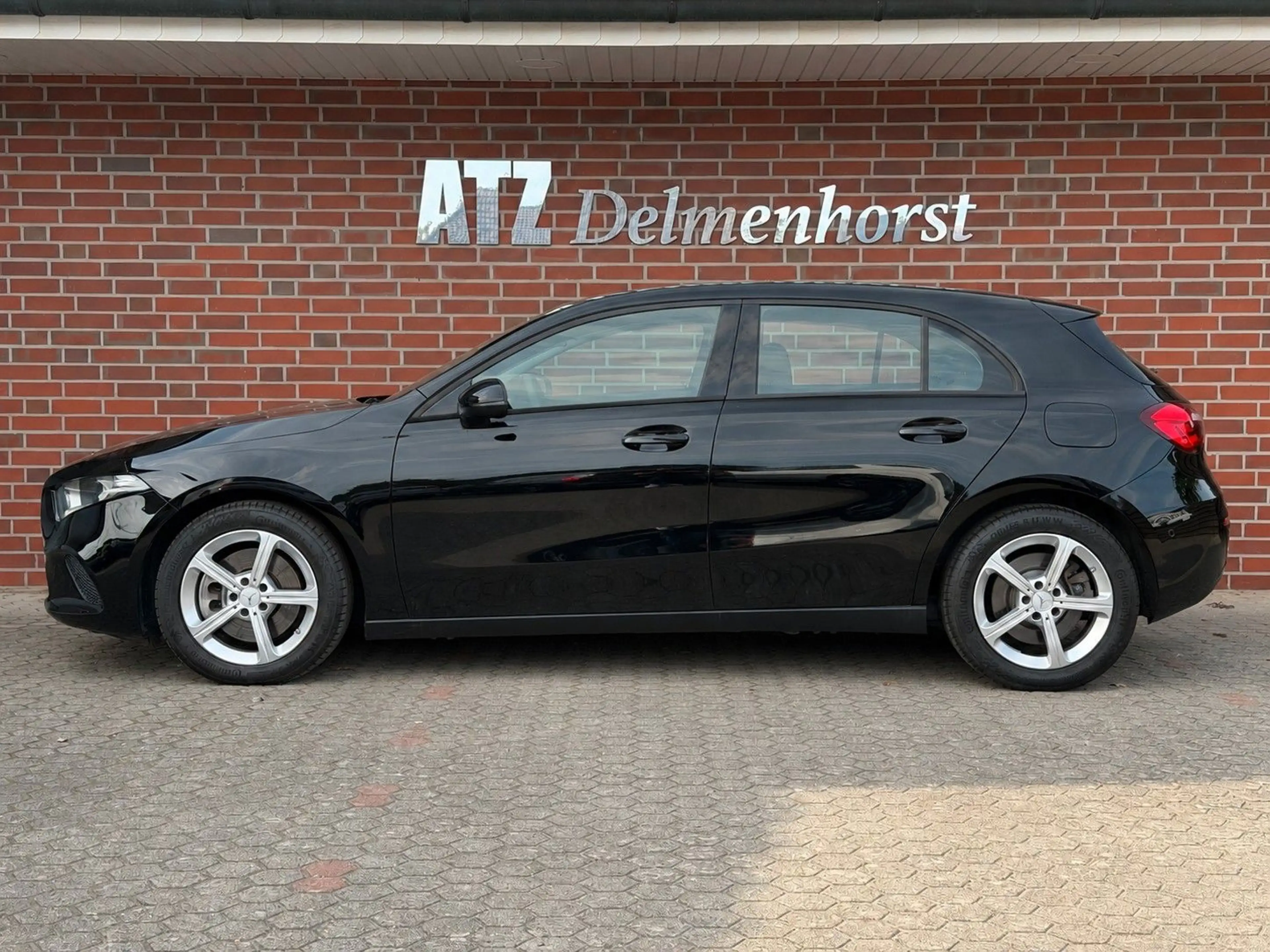 Mercedes-Benz A 250 e Plug-In Klima*SHZ*Scheckheft*1.Hand! — photo 2