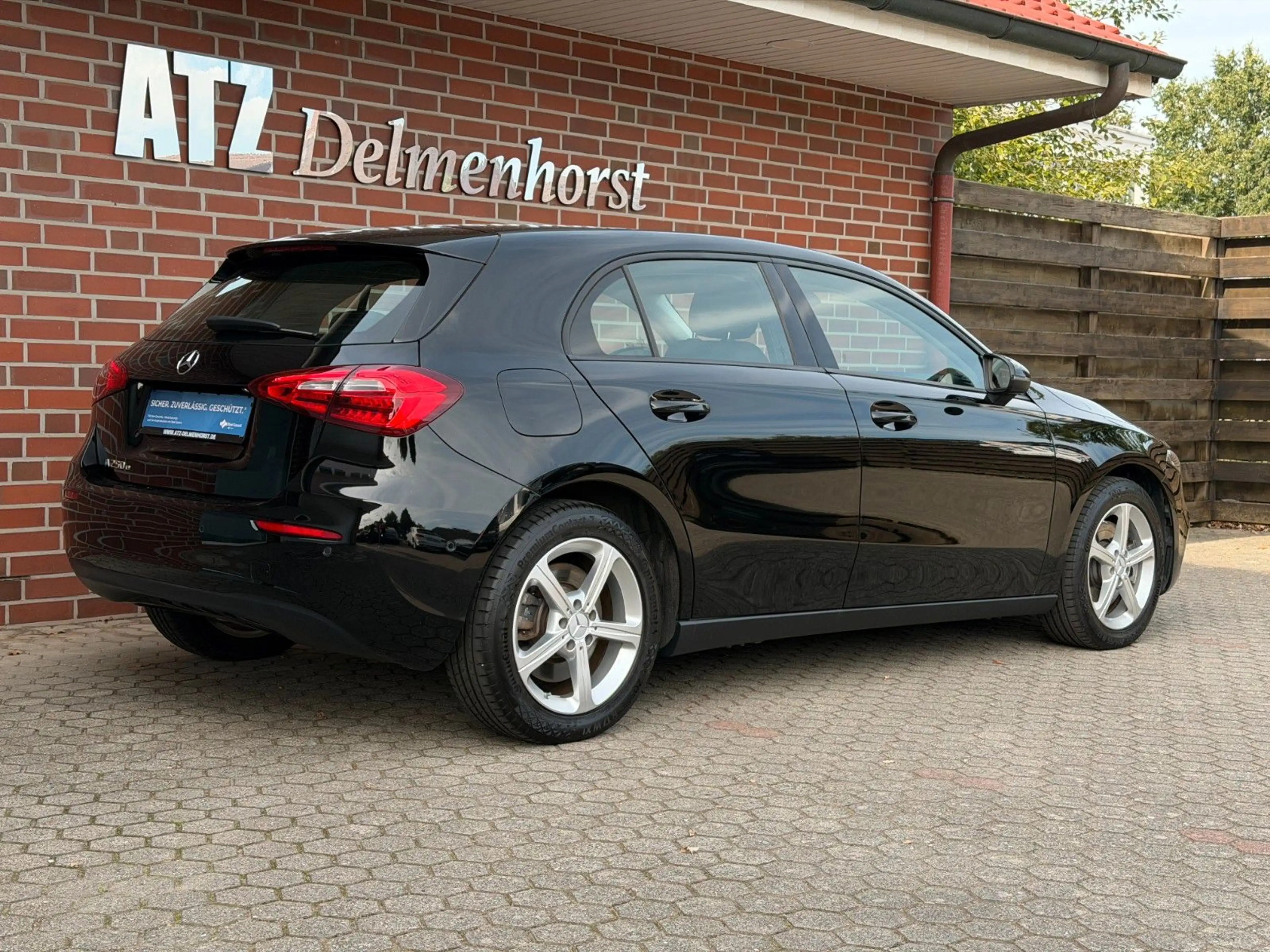 Mercedes-Benz A 250 e Plug-In Klima*SHZ*Scheckheft*1.Hand! — photo 5