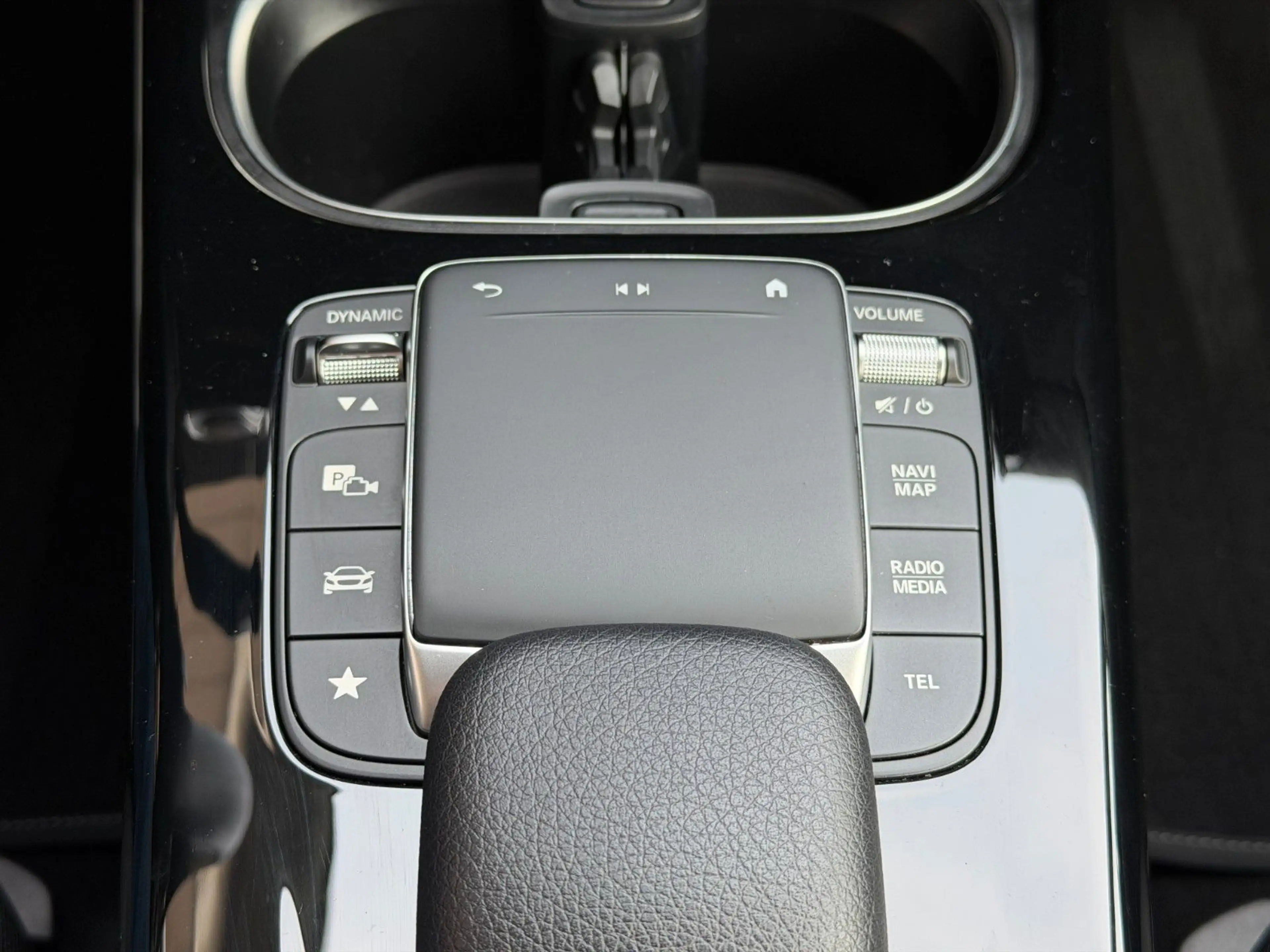 Mercedes-Benz A 250 e Plug-In Klima*SHZ*Scheckheft*1.Hand! — photo 20
