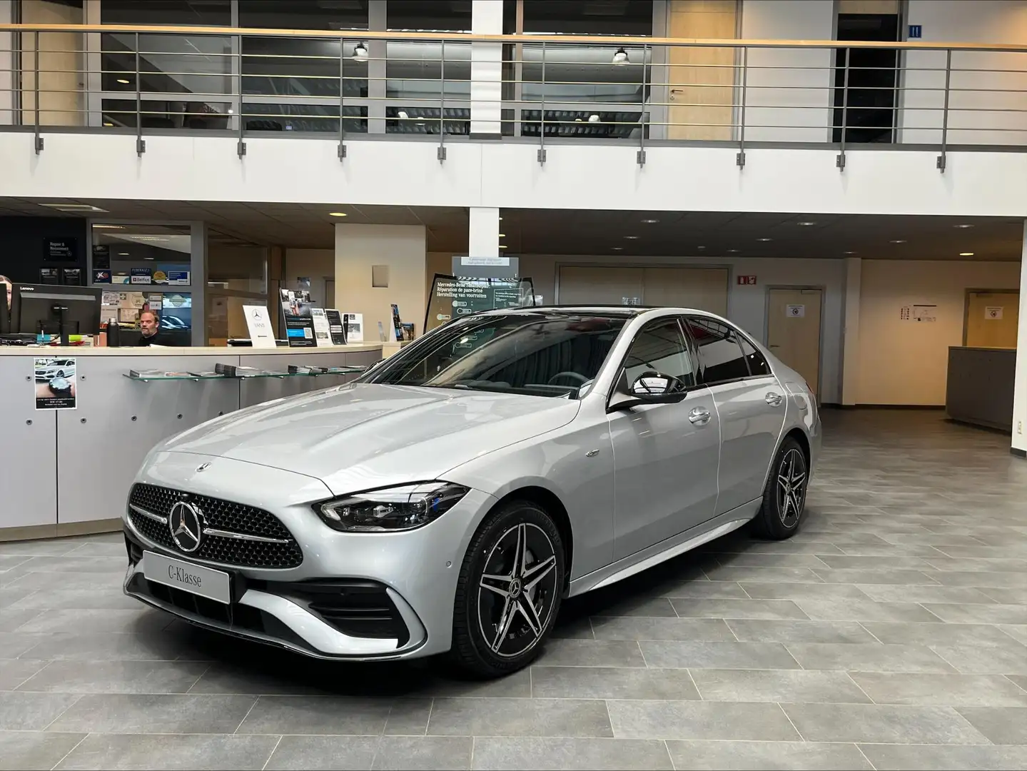 Mercedes-Benz C 300 Berline C e AMG Line Argintiu - 1
