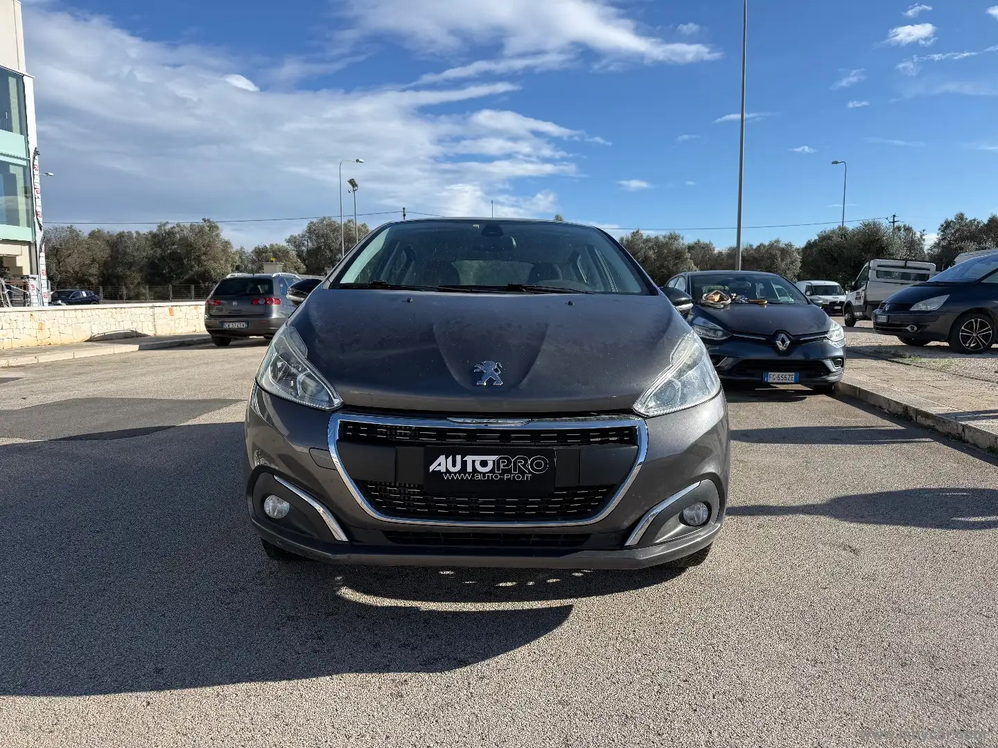 Peugeot 208 BlueHDi 100 S&S 5p. Allure PROBLEMI AL MOTORE Grau - 1