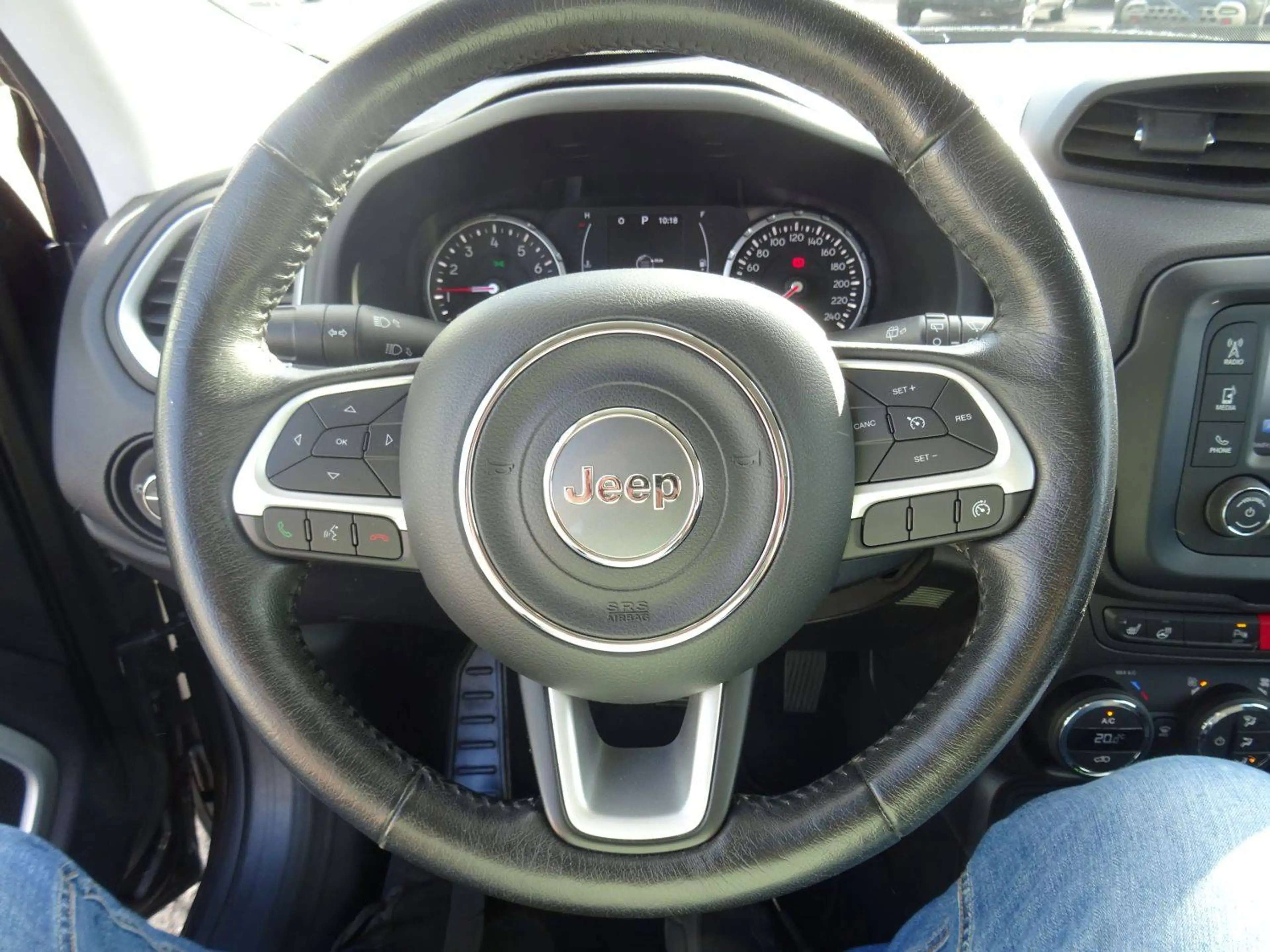 Jeep Renegade Longitude FWD — photo 12